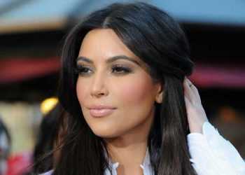 Кім Кардашьян бере підписку про нерозголошення з тих, хто бачив її весільні сукні