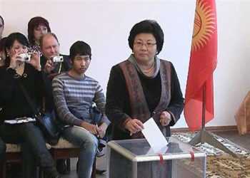 На пост президента Киргизії претендують безробітні, пенсіонери, аудитори та військові