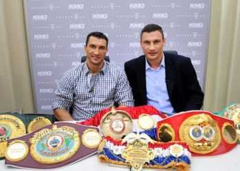 Брати Клички везуть до Києва чемпіонські пояси