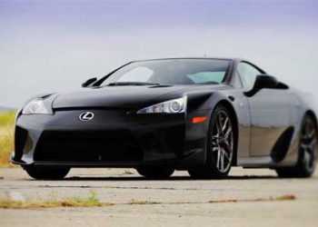 Ексклюзивний Lexus LFA показав гарний дрифт