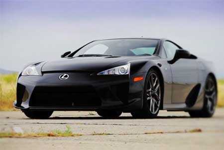 Ексклюзивний Lexus LFA показав гарний дрифт