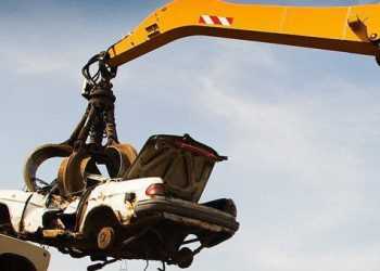 Український автослюсар здав машину клієнта на металобрухт