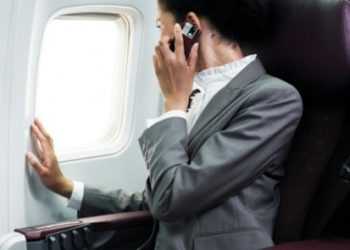 Мобільні телефони призводять до авіакатастроф