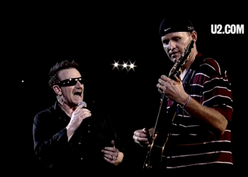 Сліпий гітарист зіграв а концерті U2