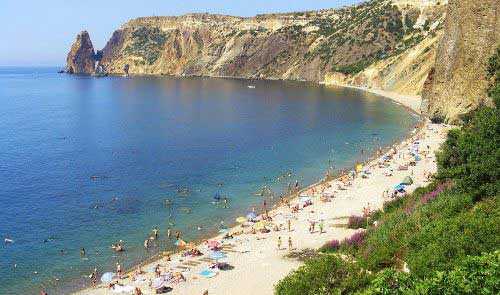 Краматорчанка зірвалася зі стометрової скелі в Севастополі