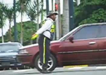 На Філіппінах з'явився танцюючий регулювальник