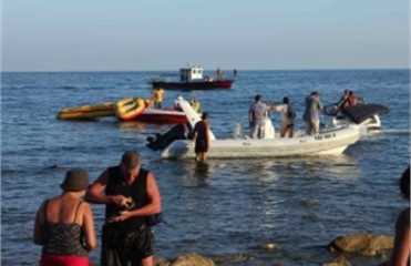 У криму затонув катер з людьми