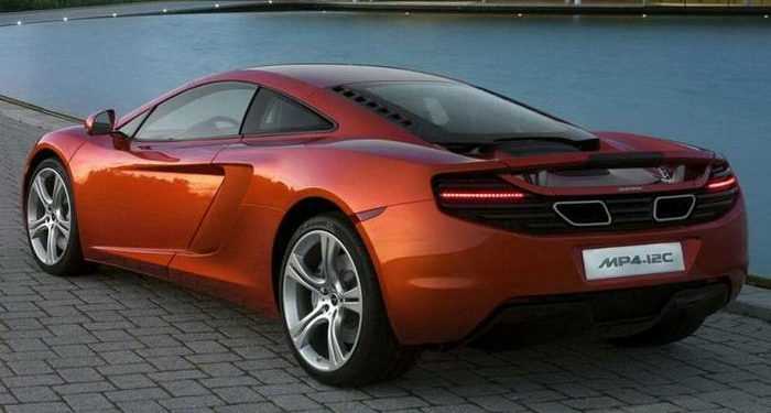 Суперкар McLaren MP4-12C потрапив під вогонь критики