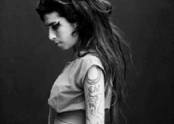 Букмекери приймають ставки на актрису, яка зіграє Емі Уайнхаус