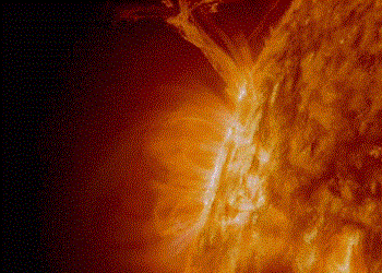 З Сонця випурхнув ангел