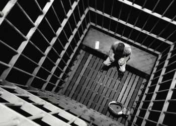 Ізраїльтянка вкрала брата з в'язниці, прикинувшись тюремщицею