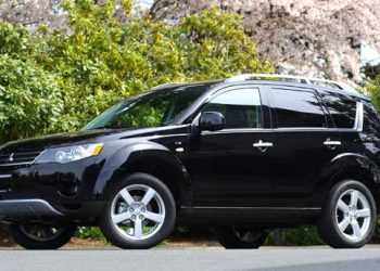 Першим гібридним автомобілем Mitsubishi стане Outlander