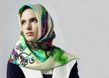 У Туреччині туристів змусять носити мусульманський одяг