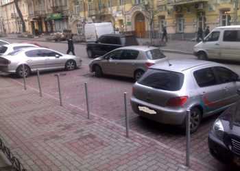 Водій побив оператора паркування через небажання платити за стоянку