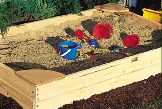У Стокгольмі почали підривати дитячі пісочниці
