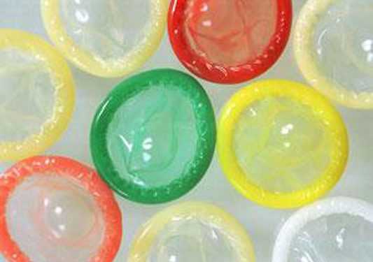 У розпал курортного сезону на Україні можуть зникнути презервативи