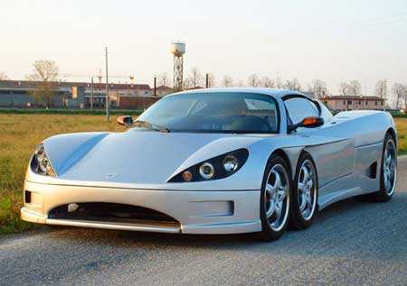 Італійці показали шестиколісний суперкар Covini C3A