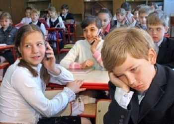 Школи Кіровограда будуть продавати батькам інформацію про їхніх дітей