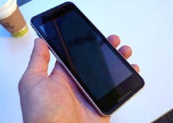 Систему зарядки вбудували в екран смартфона