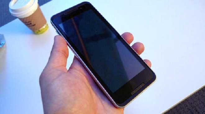 Систему зарядки вбудували в екран смартфона
