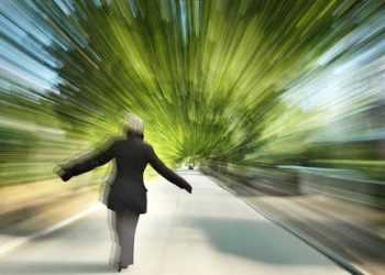 Подорожі в часі неможливі