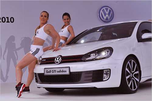 Представлений VW GTI із зовнішністю Adidas