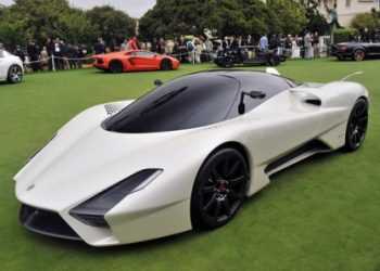 SSC Tuatara з'явилася на Пеббл Біч