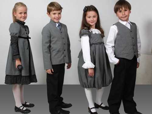 Половина українців підтримуює обов'язкове носіння шкільної форми