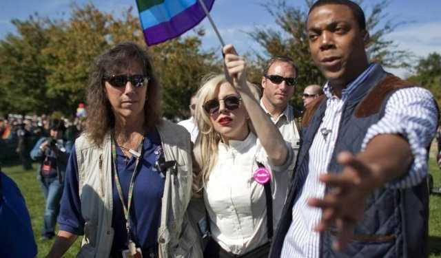 14-річний фанат Леді Гаги наклав на себе руки