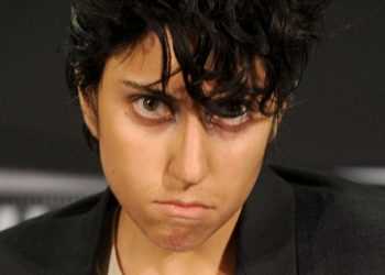 Lady GaGa звинуватили в копіюванні сценічного образу Енні Леннокс