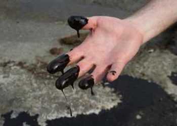 У Грузії з кранів замість води пішла нафта