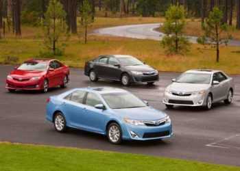 Нова Toyota Camry 2012 з'явиться в салонах вже в середині вересня