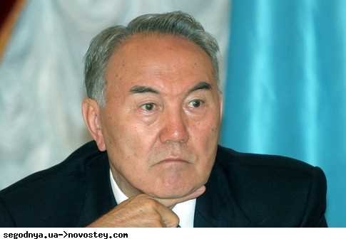 Казки про Нурсултана Назарбаєва перевершать