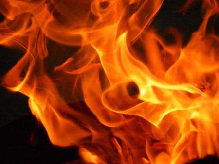 На Луганщині живцем згоріла людина