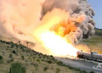 Найбільший твердопаливний ракетний двигун випробуваний у США