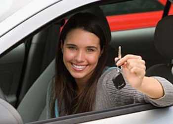 Дослідження: жінки ненавидять процес купівлі автомобіля