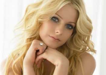 Авріл Лавін не вагітна