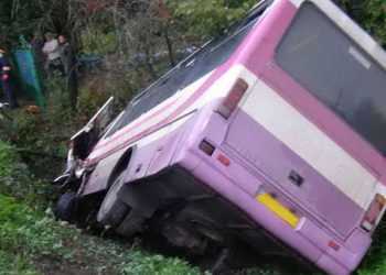 На Львівщині автобус і Жигулі зіткнулись і загорілися, є загиблі та постраждалі