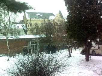 В дворику Бернардинського монастиря в Львові демонтували кафе