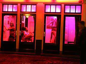 В Севатополі розкрили притон, що маскувався під масажний салон