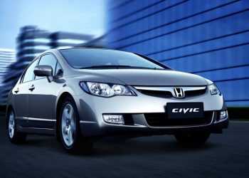 Світла машина споживає менше палива - довели дослідники