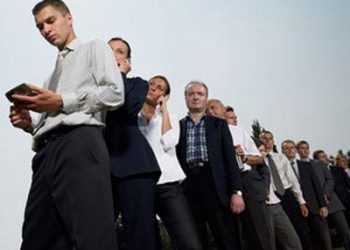 В Україні активніше за всіх шукають роботу топ-менеджери і юристи