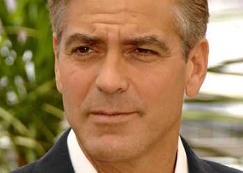 Гості Джорджа Клуні купаються голяком