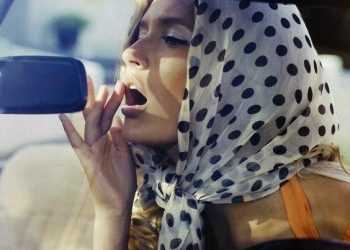 За мейкап за кермом мешканок Дубаю будуть штрафувати