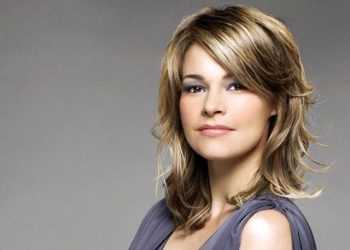 Американську актрису вигнали з літака за поцілунок з подругою