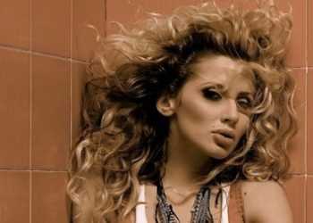 Світлані Лободі виповнилось 29