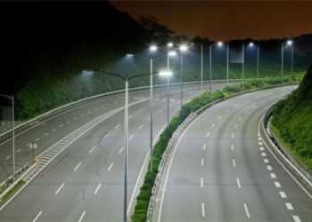 Автомагістраль, що освітлена більше ніж мільйоном світлодіодів