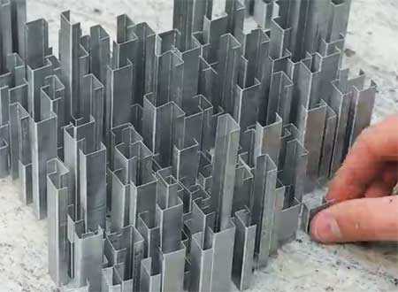 Мегаполіс з 100000 скріпок