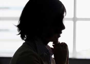 Розшукуваний за несплату аліментів росіянин змінив стать