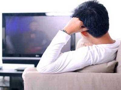 Шведа виселяють з квартири за регіт ночами